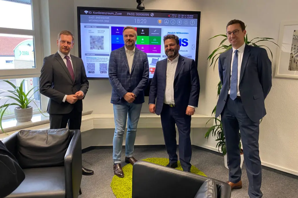 Ministerpräsident Michael Kretschmer zu Besuch bei Saxonia Network Systems GmbH